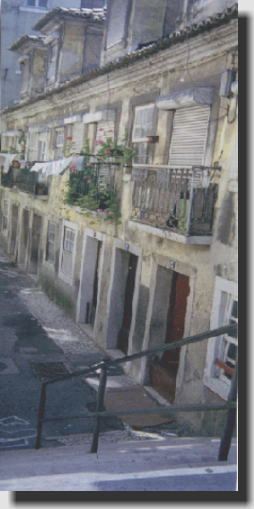 �_�E���^�E���̊X�Ȃ�